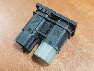 bontott FORD MONDEO III Csomagtér Nyitó Kar / Gomb