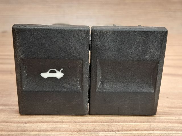 bontott FORD MONDEO III Csomagtér Nyitó Kar / Gomb