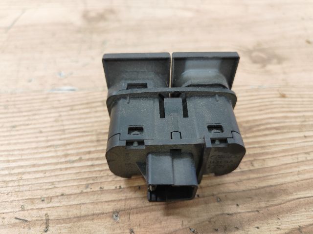 bontott FORD MONDEO III Csomagtér Nyitó Kar / Gomb