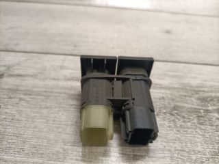 bontott FORD MONDEO III Csomagtér Nyitó Kar / Gomb