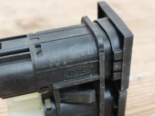 bontott FORD MONDEO III Csomagtér Nyitó Kar / Gomb