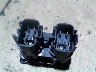 bontott FORD MONDEO III Csomagtér Nyitó Kar / Gomb