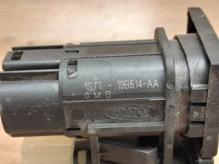 bontott FORD MONDEO III Csomagtér Nyitó Kar / Gomb