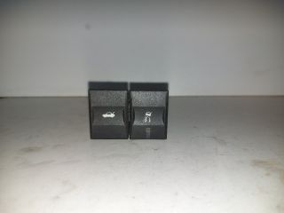 bontott FORD MONDEO III Csomagtér Nyitó Kar / Gomb