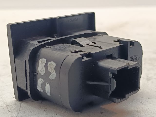 bontott FORD MONDEO III Csomagtér Nyitó Kar / Gomb