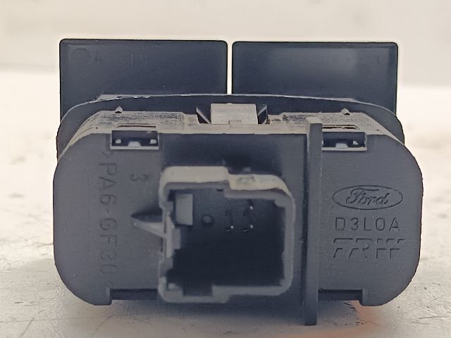 bontott FORD MONDEO III Csomagtér Nyitó Kar / Gomb