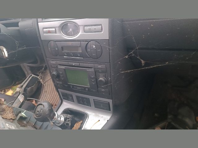 bontott FORD MONDEO III Csomagtérajtó Burkolat Alsó