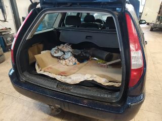 bontott FORD MONDEO III Csomagtérajtó Burkolat Alsó