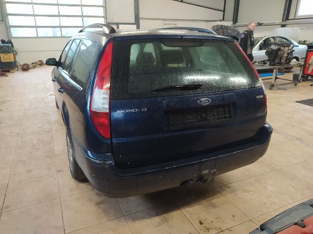 bontott FORD MONDEO III Csomagtérajtó Burkolat Alsó