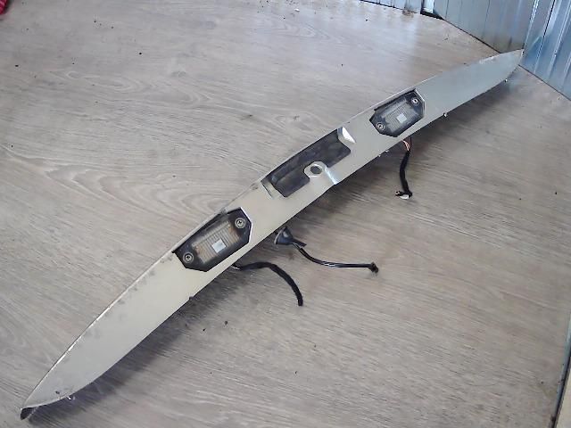 bontott FORD MONDEO III Csomagtérajtó Díszléc