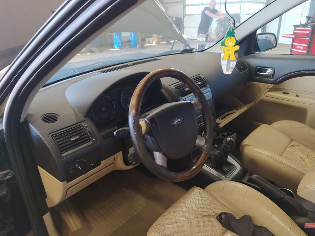 bontott FORD MONDEO III Csomagtérajtó Díszléc