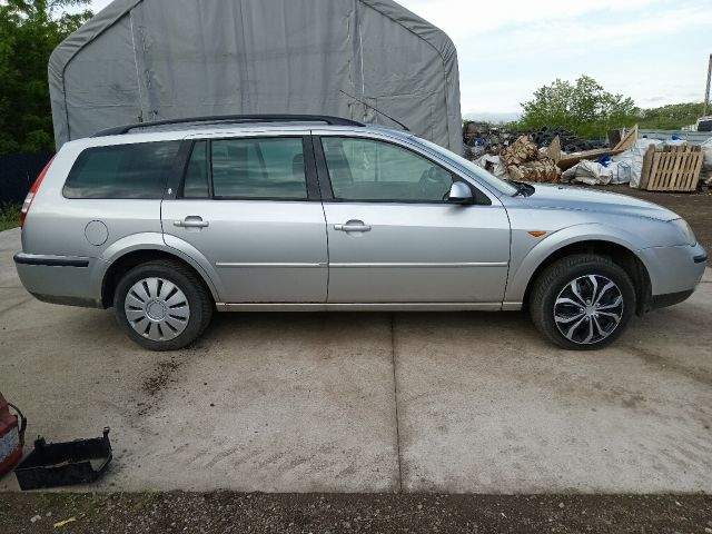 bontott FORD MONDEO III Csomagtérajtó Díszléc