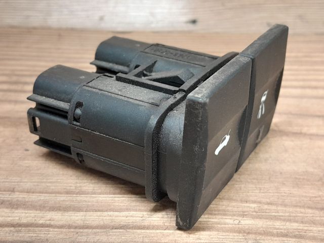 bontott FORD MONDEO III Csomagtérajtó Kapcsoló