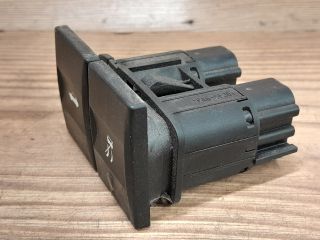 bontott FORD MONDEO III Csomagtérajtó Kapcsoló