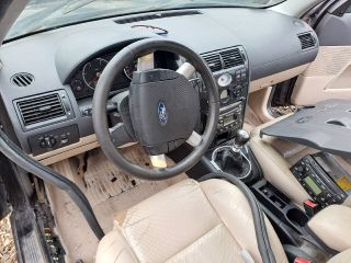 bontott FORD MONDEO III Csomagtérajtó Kárpit