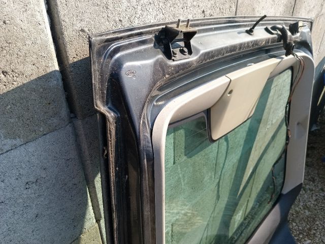 bontott FORD MONDEO III Csomagtérajtó (Részeivel)