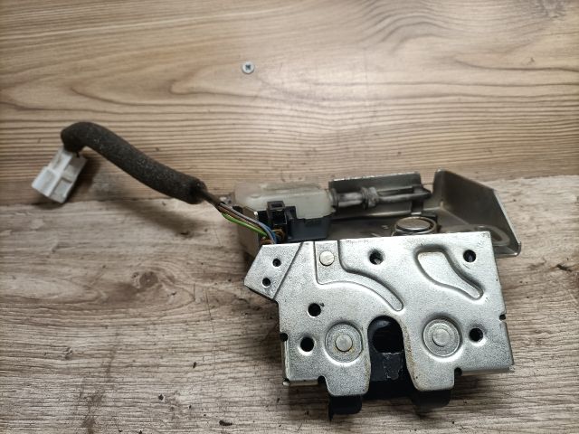 bontott FORD MONDEO III Csomagtérajtó Zárszerkezet