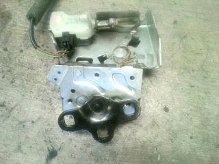 bontott FORD MONDEO III Csomagtérajtó Zárszerkezet