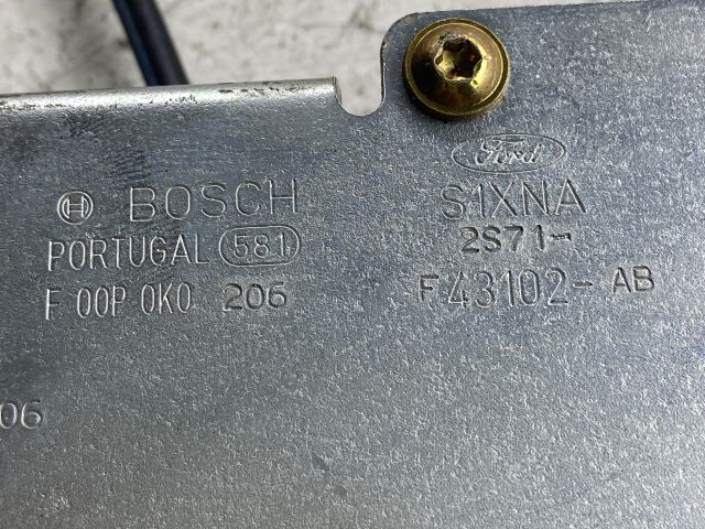 bontott FORD MONDEO III Csomagtérajtó Zárszerkezet