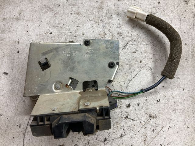 bontott FORD MONDEO III Csomagtérajtó Zárszerkezet