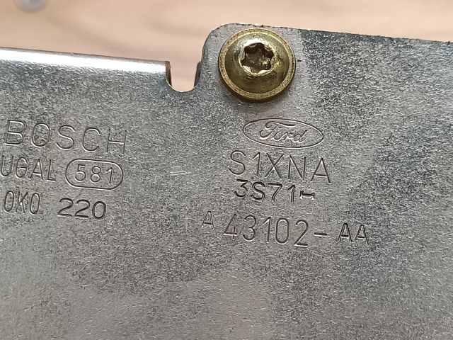 bontott FORD MONDEO III Csomagtérajtó Zárszerkezet