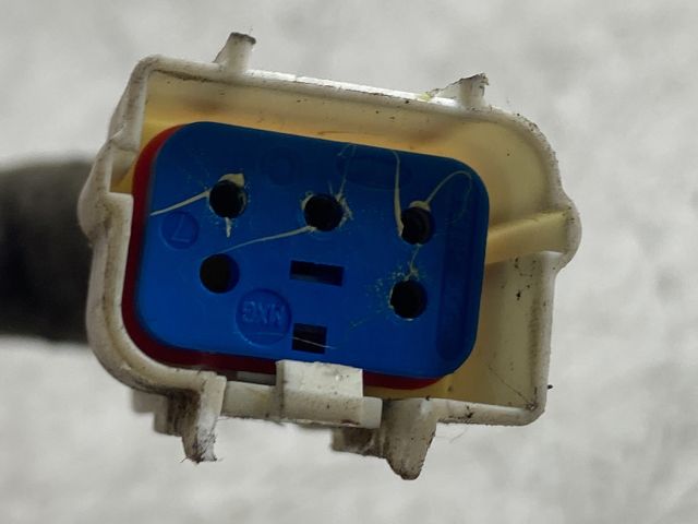 bontott FORD MONDEO III Csomagtérajtó Zárszerkezet