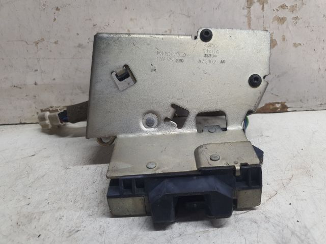 bontott FORD MONDEO III Csomagtérajtó Zárszerkezet