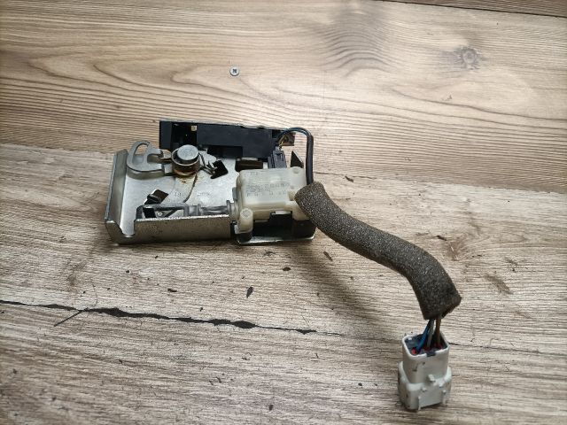 bontott FORD MONDEO III Csomagtérajtó Zárszerkezet