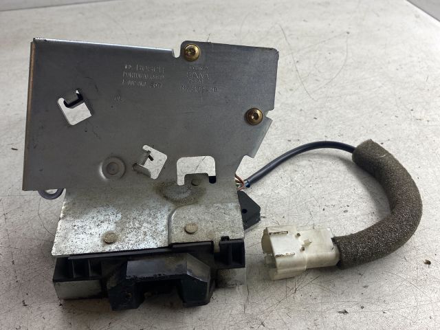 bontott FORD MONDEO III Csomagtérajtó Zárszerkezet