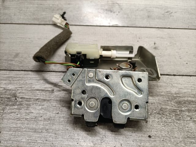 bontott FORD MONDEO III Csomagtérajtó Zárszerkezet