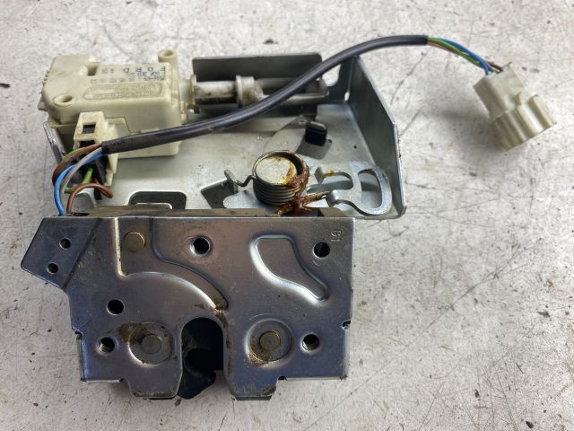 bontott FORD MONDEO III Csomagtérajtó Zárszerkezet