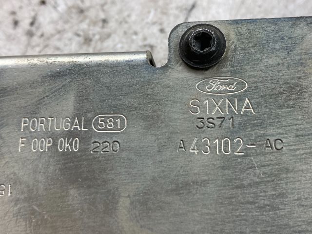 bontott FORD MONDEO III Csomagtérajtó Zárszerkezet