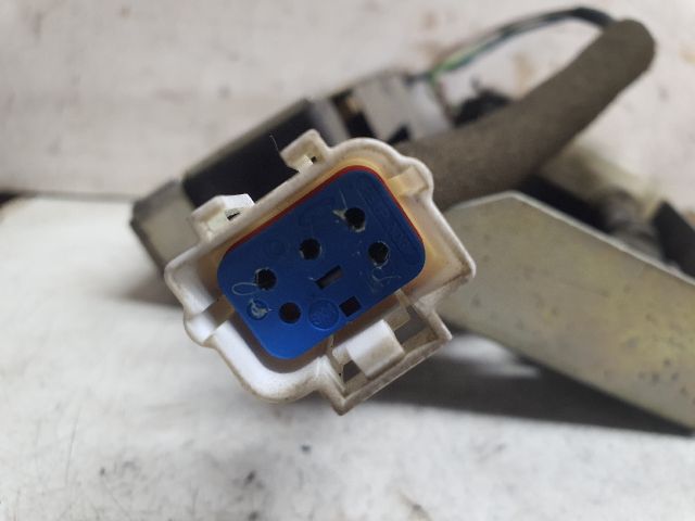 bontott FORD MONDEO III Csomagtérajtó Zárszerkezet