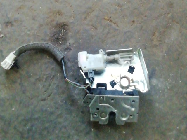 bontott FORD MONDEO III Csomagtérajtó Zárszerkezet