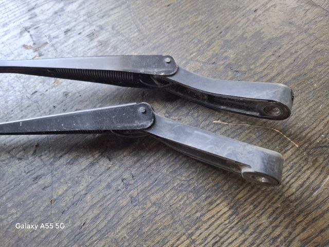 bontott FORD MONDEO III Első Ablaktörlő Kar