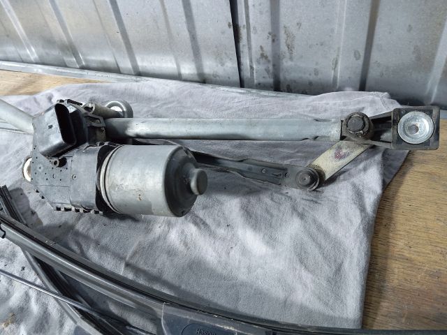 bontott FORD MONDEO III Első Ablaktörlő Szerkezet Motorral