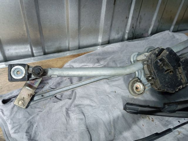 bontott FORD MONDEO III Első Ablaktörlő Szerkezet Motorral