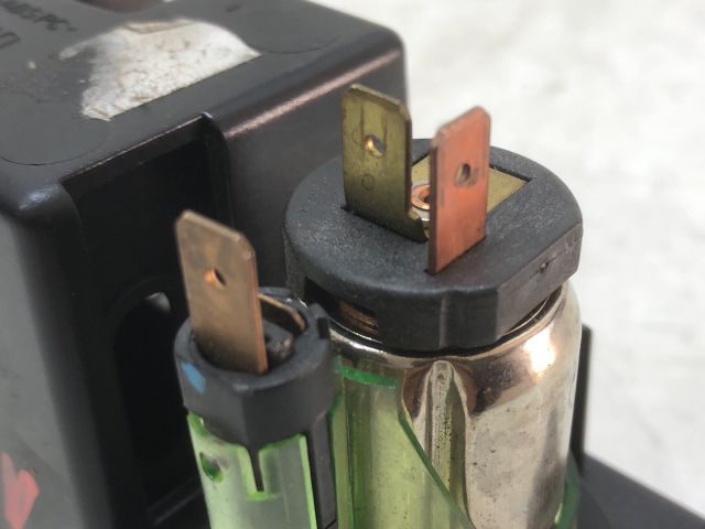 bontott FORD MONDEO III Első Hamutartó