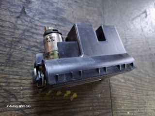 bontott FORD MONDEO III Első Hamutartó