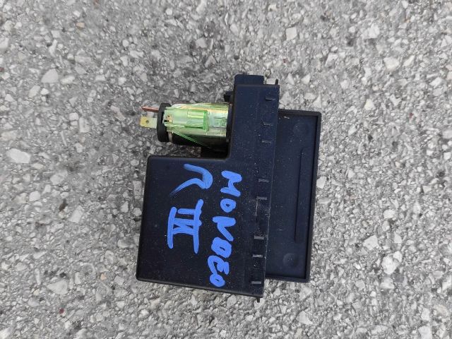 bontott FORD MONDEO III Első Hamutartó