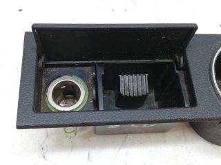 bontott FORD MONDEO III Első Hamutartó