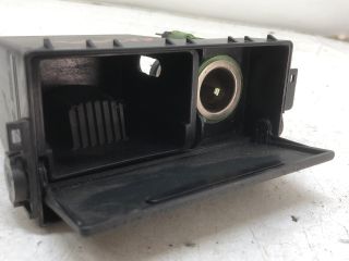 bontott FORD MONDEO III Első Hamutartó