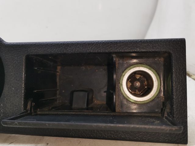 bontott FORD MONDEO III Első Hamutartó