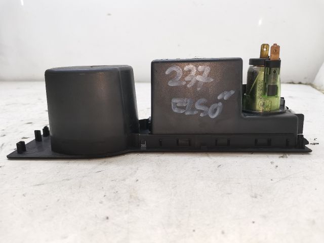 bontott FORD MONDEO III Első Hamutartó