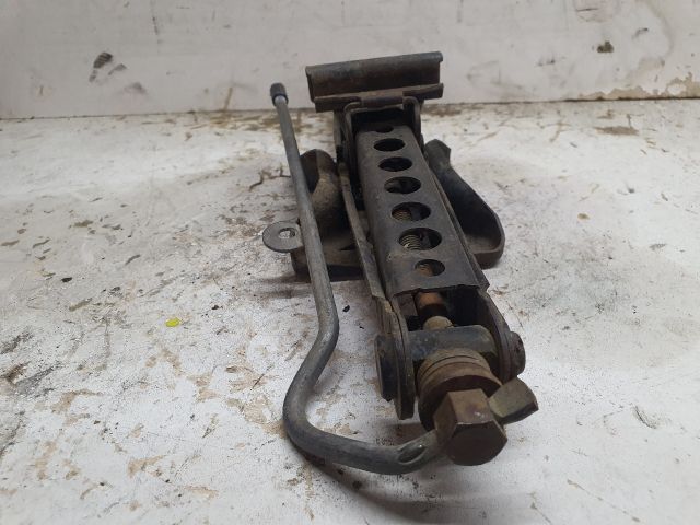 bontott FORD MONDEO III Emelő