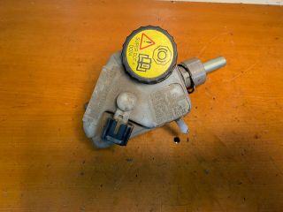 bontott FORD MONDEO III Fékfolyadék Tartály