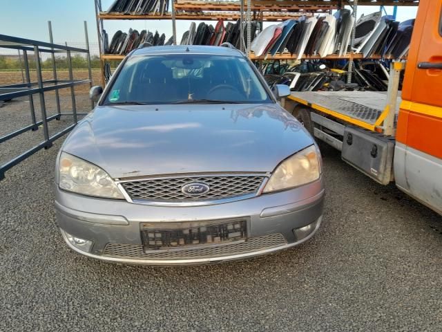 bontott FORD MONDEO III Felső Hűtőburkolat