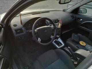 bontott FORD MONDEO III Felső Hűtőburkolat