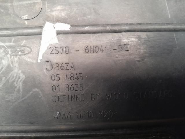 bontott FORD MONDEO III Felső Hűtőburkolat