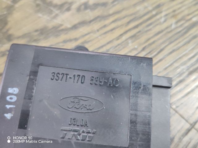 bontott FORD MONDEO III Fényszóró Elektronika